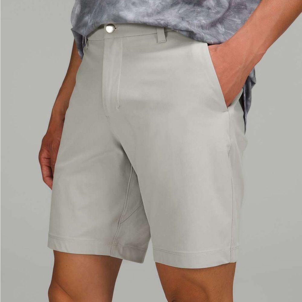 Lululemon Men’s Commission Classic Fit Short Warpstreme 9” Size 30 Seal Grey